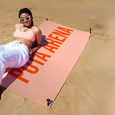 Toalla playa "puta arena" | Happyideas
