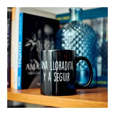 Taza "Una lloradita y a seguir" | Happyideas