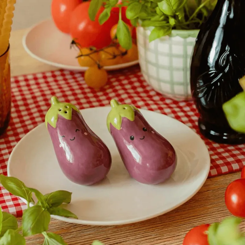 Aubergine Salt & Pepper Shakers - Happyideas.com