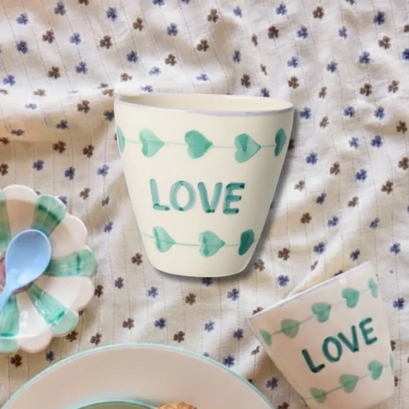Oval Ceramic Cup LOVE | Happyideas