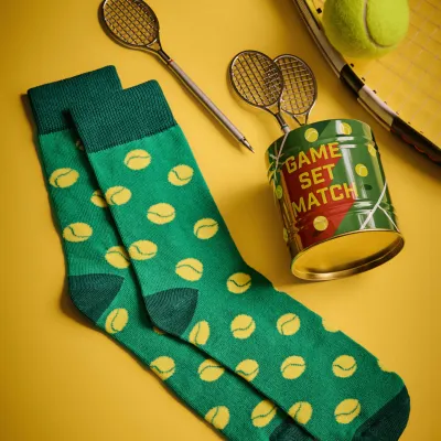 Calcetines “Game, Set, Match” en lata | Happyideas