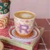 Taza con letra R: la inicial para tu café | Happyideas
