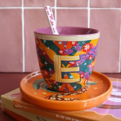 Taza con letra E: la inicial para tu café | Happyideas