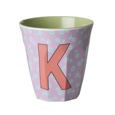 Vaso de melamina con letra K | Happyideas
