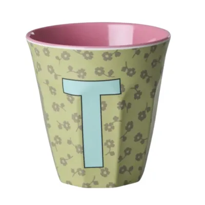 Vaso de melamina con letra T | Happyideas