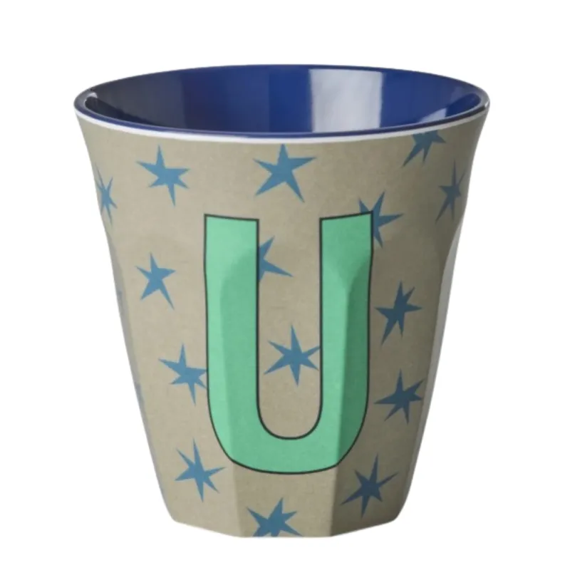 Vaso de melamina con letra U | Happyideas