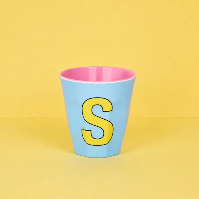 Vaso de melamina con letra S | Happyideas