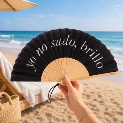 Abanico “yo no sudo, brillo” negro | Happyideas