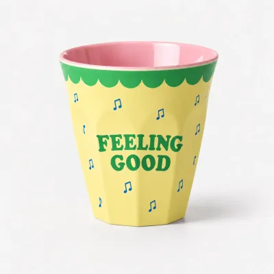 Vaso Snoopy patinador amarillo de melamina | Happyideas