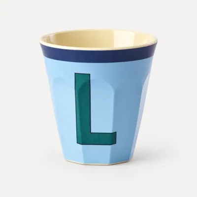 Vaso de melamina con letra L | Happyideas