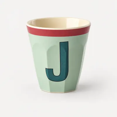 Vaso de melamina con letra J | Happyideas