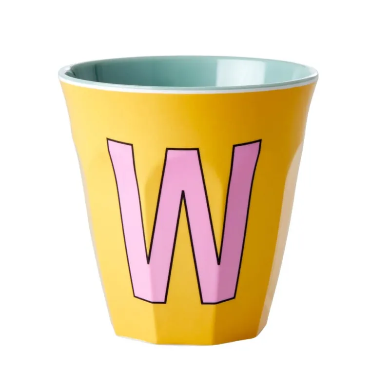 Vaso de melamina con letra W | Happyideas