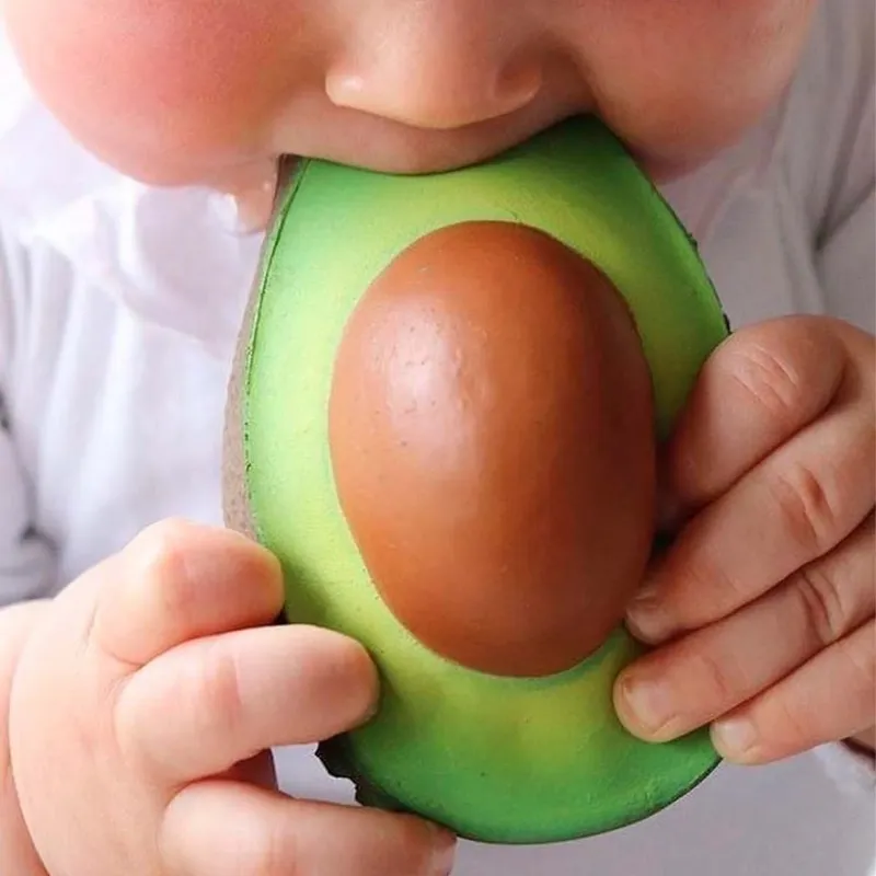 Mordedor en forma de Aguacate Oli&Carol | Happyideas