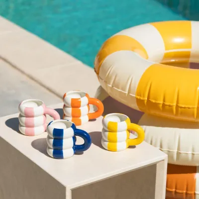 Set of four Multicolor Float Cups - Happyideas.com