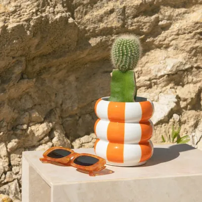 Small Orange Floating Flower Pot - Happyideas.com