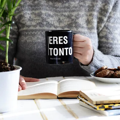 Taza Eres Tonto: taza divertida de humor | Happyideas