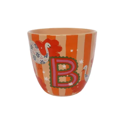 Taza Letra B de cerámica con estampado floral colorido sobre fondo blanco - Happyideas