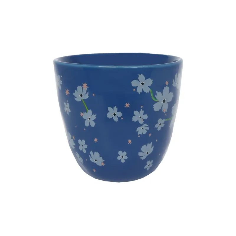 Taza Letra J, vista trasera de cerámica azul oscuro con pequeño estampado floral blanco, sobre fondo gris - Happyideas