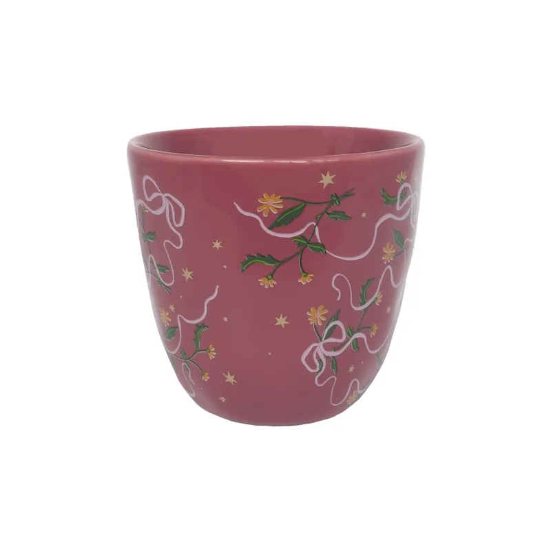 Taza Letra M, vista trasera de cerámica malva con estampado floral, sobre fondo blanco - Happyideas