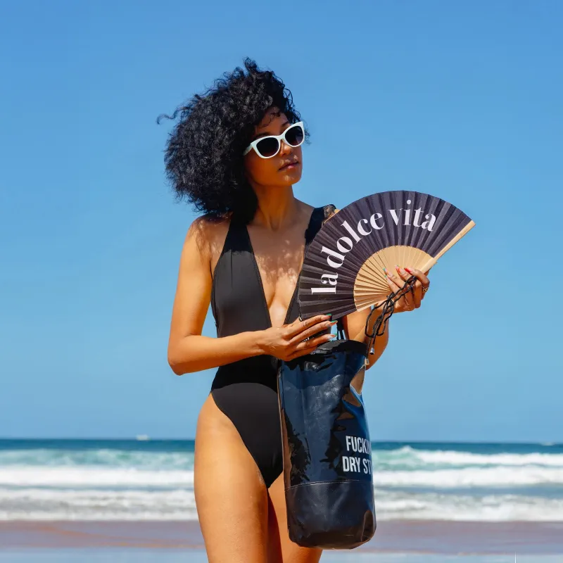 Black “La dolce vita” fan - Happyideas.com