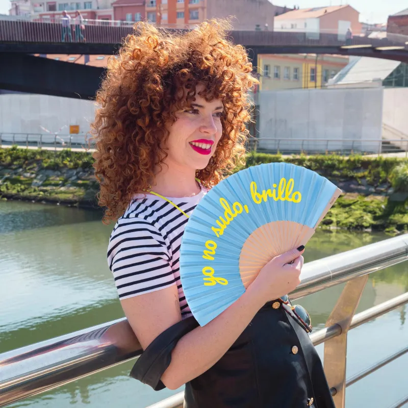 Abanico azul Yo no sudo, brillo | Happyideas