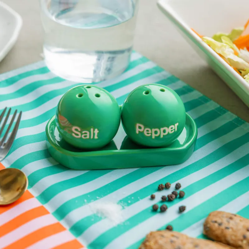 Green Ping Pong Salt & Pepper Set | Happyideas