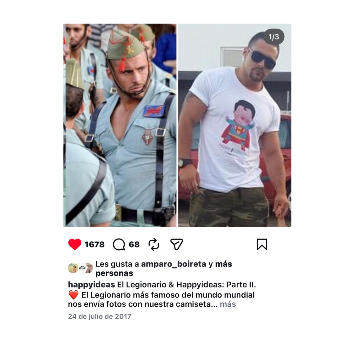 Fotografía de El Legionario con una camiseta de Happyideas