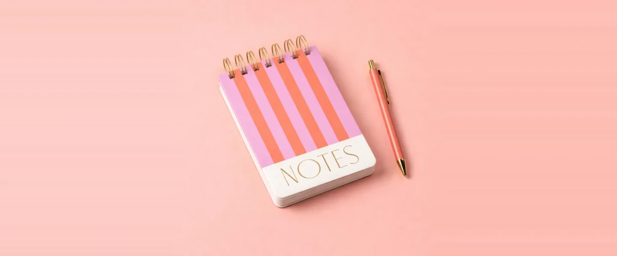 Libreta Mini Rayas y boli dorado, regalo original para una mujer que tiene de todo