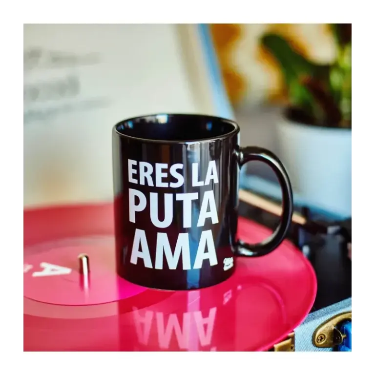 Taza Eres La Puta Ama de Happyideas, regalo pequeño para el amigo invisible