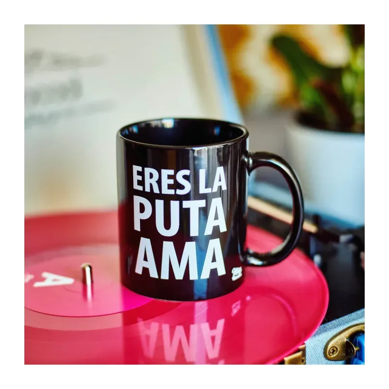 Taza Eres la Puta Ama, regalo de broma para una amiga