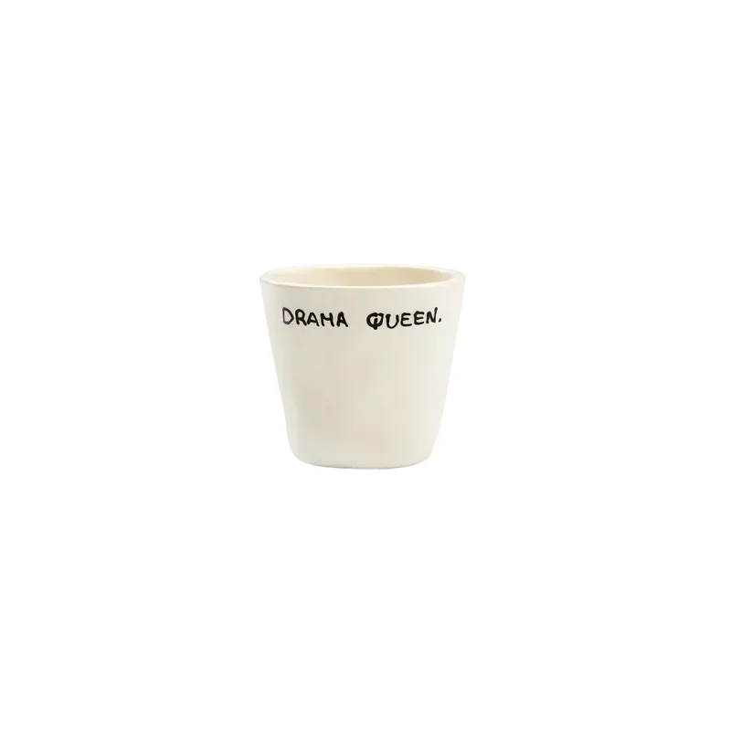 Taza de espresso hecha a mano con el mensaje Drama Queen